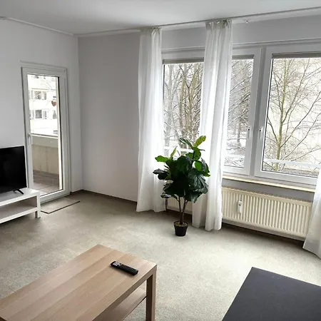 Privat Near Messe アパート *